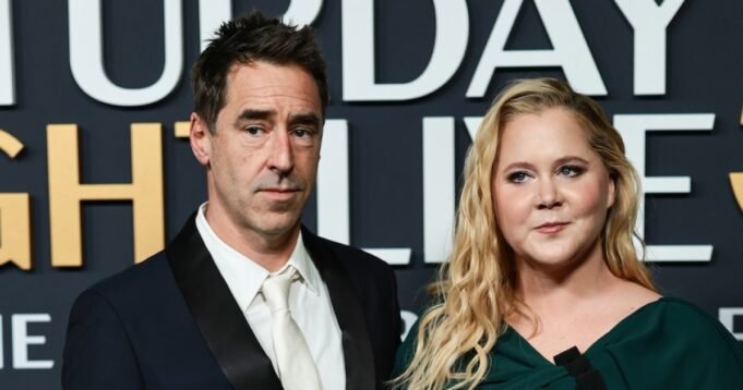 GettyImages-2200075991-Amy-Schumer-Addresses-Marriage-Speculation-After-Being-Spotted-With-No-Ring.jpg