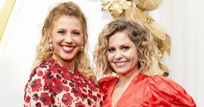 Jodie-Sweetin-and-Candace-Cameron-Bure-GettyImages-1128654991.jpg