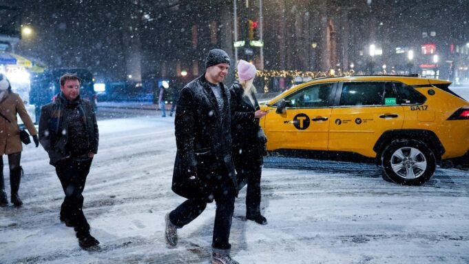 new-york-city-snow_1766834805460_hpMain_16x9.jpg