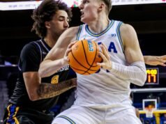 Mick Cronin juguetea con la alineación en la derrota de UCLA sobre UC Riverside