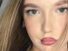 En la foto: Una niña de 16 años murió en un accidente en una carretera rural junto a un chico de 17 años cuando el coche se salió de la carretera.