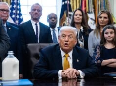 Trump enfrenta un brutal insulto de TACO por Irán mientras se aleja del abismo