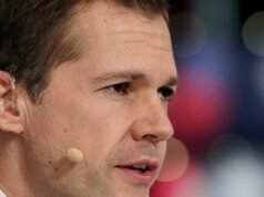 Robert Jenrick despedido del gabinete en la sombra por Kemi Badenoch por un ‘complot secreto para abandonar a los conservadores’: últimas reacciones y actualizaciones