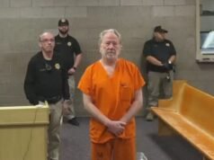 Timothy Busfield fue expulsado del cine hace 25 años tras ser acusado de abusar sexualmente de una joven de 16 años.