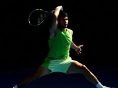 Abierto de Australia 2026: Carlos Alcaraz se clasifica a octavos de final para conseguir su primer título en Melbourne