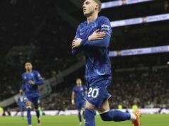 Cole Palmer viste la camiseta de MU, el club de Boss Djarum celebra el gol 6-0