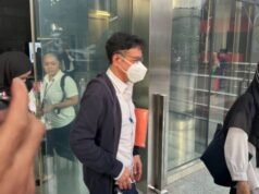 La Comisión para la Erradicación de la Corrupción dice que el exsecretario general del Ministerio de Trabajo todavía acepta sobornos para obtener permisos de trabajo para trabajadores extranjeros a pesar de que está jubilado