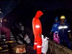 Las inundaciones en Kaliwungu Kendal sumergieron los rieles y varios trenes llegaron tarde