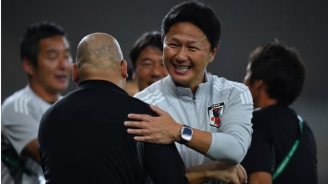 6975829756eac-pelatih-timnas-jepang-u-23-go-oiwa_665_374.png