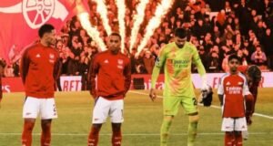 ¡Arsenal vs Manchester United ya está en marcha! ¿En qué TV lo transmiten?