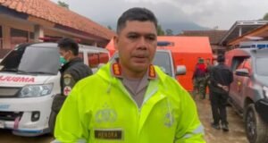 Actualización sobre las víctimas del deslizamiento de tierra en Cisarua, el puesto de DVI recibe 25 bolsas para cadáveres