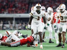 Se espera que el principal tackleador de Miami, Mohamed Toure, regrese para la octava temporada de fútbol universitario en 2026