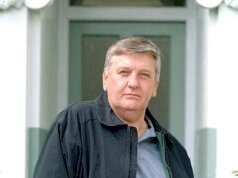 La estrella de EastEnders muere a los 92 años: muere Derek Martin, quien deleitó a los fanáticos de las telenovelas cuando el devoto padre Charlie Slater