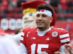 El mariscal de campo transferido de Nebraska, Dylan Raiola, supuestamente comprometido con Oregon