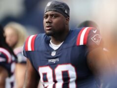 Christian Barmore de los Patriots acusado de agresión doméstica frente a un niño de 2 años