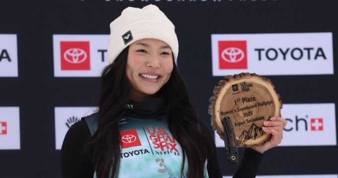 GettyImages-2197136369Snowboarder-Chloe-Kim-Reveals-Shoulder-Injury-That-Puts-Olympics-in-Doubt.jpg