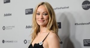 Olivia Wilde lleva un pin de ICE Out en Sundance; Dice que está «horrorizada»