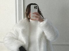 La esposa de Jarrett Stidham de los Broncos impresiona vestida de blanco en el Campeonato de la AFC 2026