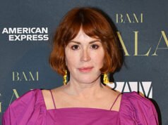 Molly Ringwald dice que John Hughes «no quería» que se rehicieran sus películas