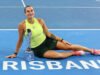 Sabalenka gana la final de Brisbane en medio de un gélido intercambio con Kostyuk