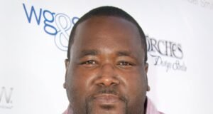 El actor de ‘Blind Side’ Quinton Aaron hospitalizado tras caerse en su casa