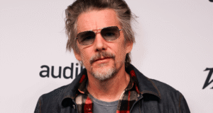 Ethan Hawke le da consejos a Maya Hawke después de que termina ‘Stranger Things’