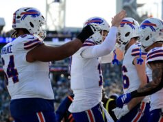 La notable carrera de 10 yardas de Josh Allen prepara a los Bills para la victoria sobre los Jaguars mientras el juego divisivo tiene un gran impacto en los playoffs