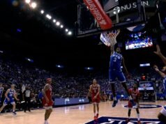 AJ Dybansta de BYU lanza un estruendoso mate para coronar la noche de 43 puntos contra Utah