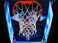 17 jugadores de baloncesto universitario acusados de esquema de reparto de puntos: acusación