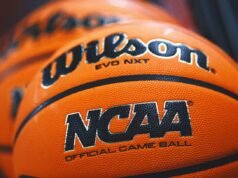 Los fiscales acusan a 15 exjugadores de la NCAA en un plan de apuestas de baloncesto universitario