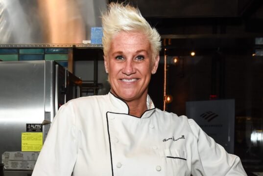 Estrella de Food Network dejó nota de suicidio