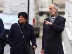 Las afirmaciones de que espié a la baronesa Lawrence son «despreciables», dice al tribunal un periodista del Mail