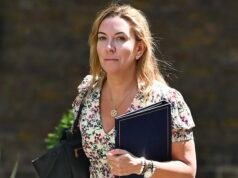 La controvertida ‘Reina del Despertar’ se convertirá en la primera mujer secretaria del gabinete británico