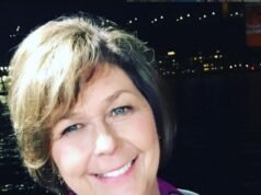 La policía ‘saca a un hombre y una mujer de su casa’ durante una redada SWAT en una propiedad en busca de la desaparecida Nancy Guthrie