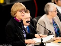 El nuevo arzobispo de Canterbury se ha enfrentado a reacciones negativas de los fieles por sus planes de gastar £100 millones en reparaciones por esclavitud debido a los supuestos vínculos de la Iglesia de Inglaterra con la trata de esclavos.