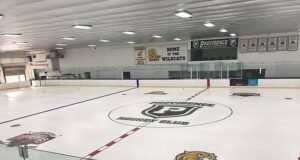 Varias personas baleadas durante un partido de hockey en una escuela secundaria de Rhode Island