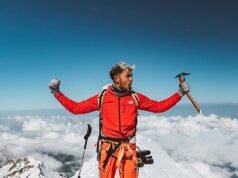 A los escaladores aficionados se les prohibirá escalar el Monte Everest para disuadir a los influencers que buscan selfies, mientras la moda por el “turismo extremo” alimenta la superpoblación.