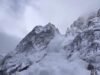 Una avalancha repentina se precipita por una montaña italiana mientras decenas de esquiadores observan, antes de intentar huir desesperadamente