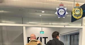 Descubrimiento impactante: un australiano arrestado en el aeropuerto de Sydney y arrastrado a prisión mientras intentaba regresar a casa