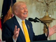 Se insta a Starmer a «ser un héroe», no un cero, y abandonar el acuerdo de «rendición» de Chagos después de que Trump advirtiera que la entrega era un «gran error» en el último cambio de sentido.