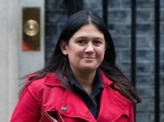 Grupo editorial alemán partidario de una Europa unida lanza una opa sobre el Telegraph