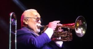 La leyenda de la salsa muere a los 75 años mientras su familia comparte tributos desgarradores