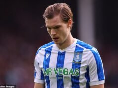 El Sheffield Wednesday hace historia cuando los Owls se convierten en el primer equipo en descender tras la derrota ante su archirrival Sheffield United.