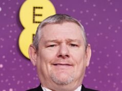 El defensor de Tourette, John Davidson, dice que está «profundamente mortificado» después de gritar la palabra N a las estrellas negras en los BAFTA.