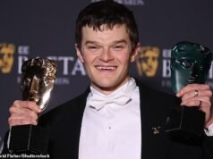 Conozca a Robert Aramayo: desde sus humildes comienzos en Hull hasta su gran avance en la Julliard School de Nueva York mientras la estrella de I Swear pone fin a la racha ganadora de Timothee Chalamet y gana dos premios BAFTA
