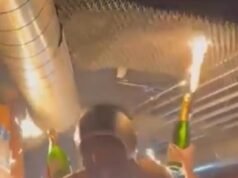 Nuevas imágenes del infierno de un club nocturno suizo muestran un techo inflable que se incendió instantáneamente cuando se agitaron bengalas, y una primera pista de por qué los jóvenes no huyeron de inmediato.