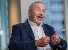 Epstein se reclama otro cuero cabelludo cuando el profesor de Harvard Larry Summers renuncia después de su luna de miel en la ‘Isla Pedo’ con su esposa