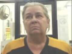 Esta madre de tres hijos, desaparecida poco antes de la Navidad de 2001, es vista por primera vez en 24 años después de abandonar a sus hijos para empezar una nueva vida.