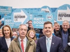 Nigel Farage condena las «trampas» en las elecciones parciales de Gorton y Denton después de que observadores independientes informaran sobre «altos niveles» de «votación familiar» ilegal, en la que se escolta a las personas a las cabinas de votación.