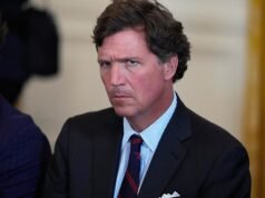 Tucker Carlson enciende el ataque ‘repugnante y malvado’ de Trump contra Irán mientras la base del MAGA se fractura